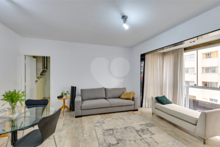 Apartamento à venda com 3 quartos, sendo 1 suíte, em Vila Olímpia, São Paulo, SP