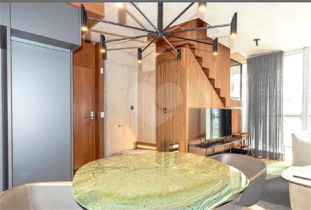 Apartamento à venda com 2 suítes em Vila Nova Conceição, São Paulo, SP