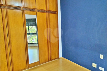 Apartamento à venda com 4 quartos, sendo 2 suítes,  em Indianópolis, São Paulo, SP