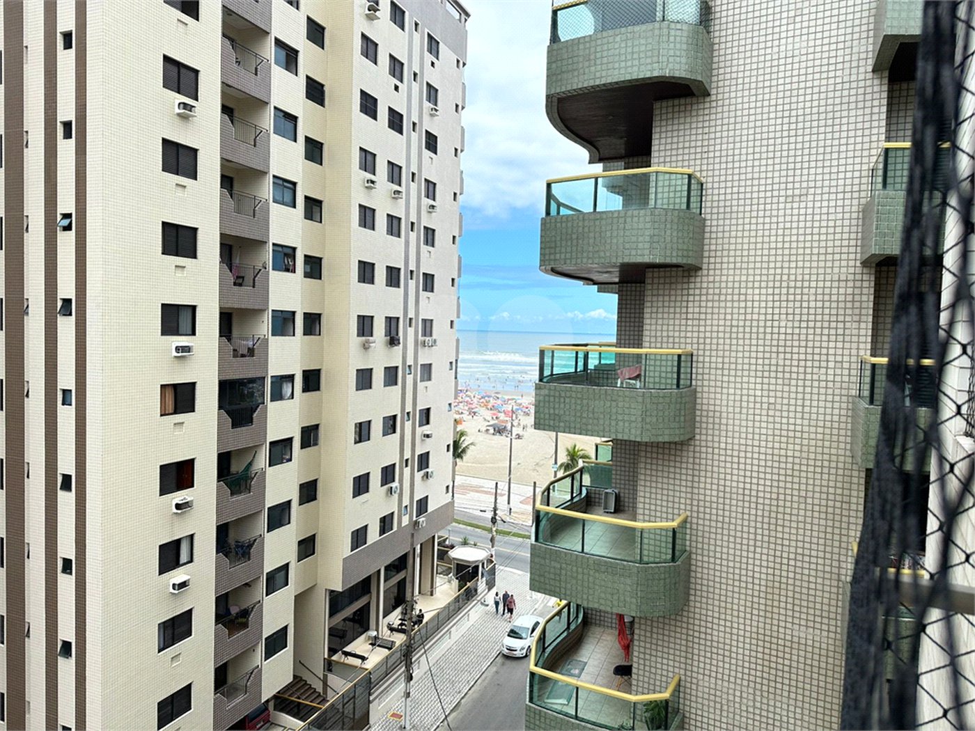 Apartamento à venda com 2 quartos, sendo 1 suíte,  em Aviação, Praia Grande, SP