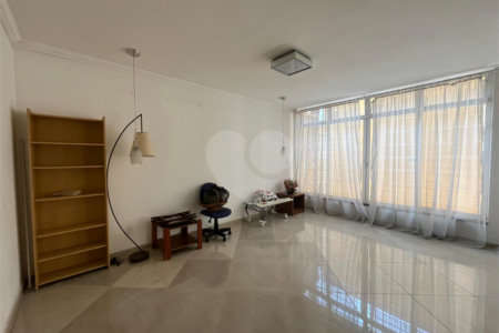 Sobrado à venda com 4 quartos, sendo 1 suíte,  em Vila Cordeiro, São Paulo, SP