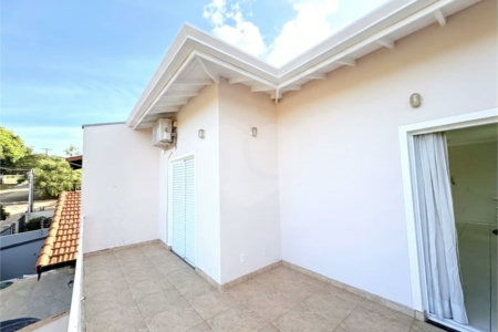 Casa à venda com 3 suítes em Parque Nova Suíça, Valinhos, SP