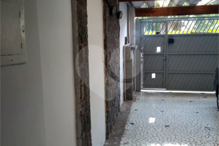 Sobrado à venda com 3 quartos em Vila Cordeiro, São Paulo, SP