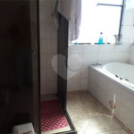 Sobrado à venda com 4 quartos, sendo 1 suíte, em Vila Constança, São Paulo, SP