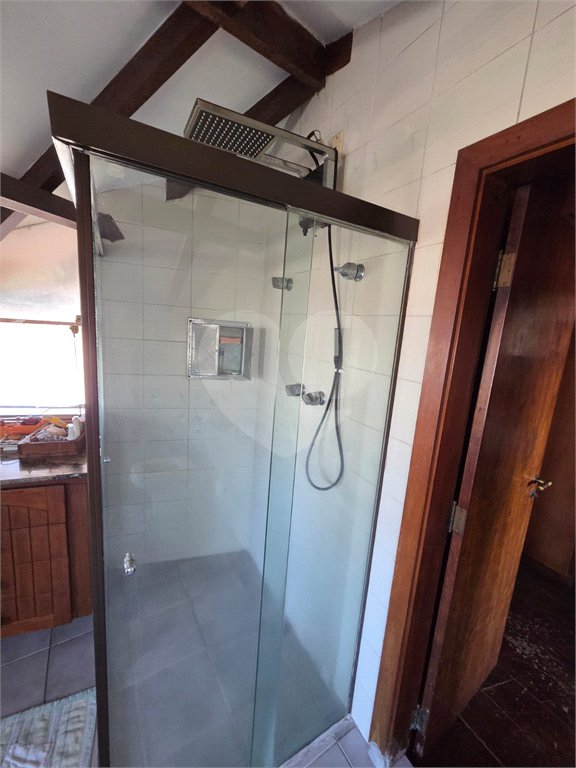 Casa à venda com 4 quartos, sendo 2 suítes, em Cidade São Francisco, São Paulo, SP