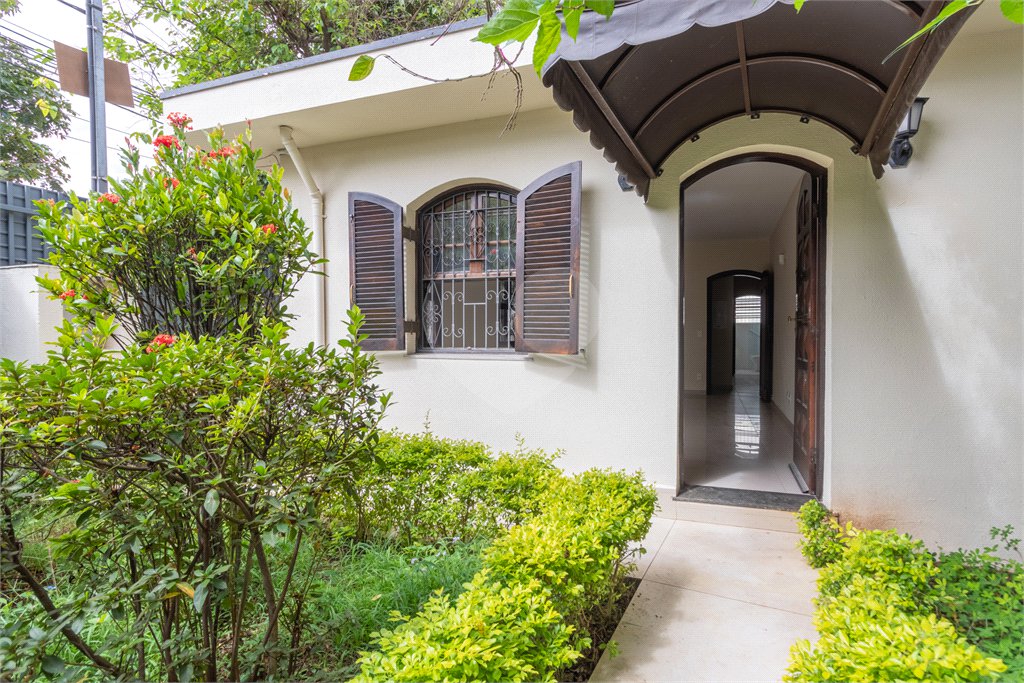 Casa à venda com 3 quartos, sendo 1 suíte, em Brooklin Paulista, São Paulo, SP