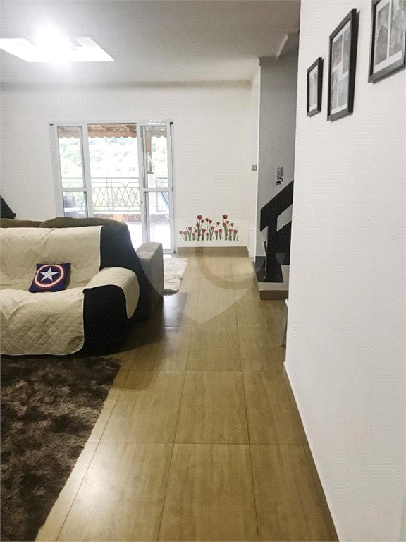 Casa à venda com 3 quartos, sendo 1 suíte, no condomínio Alpes de Mairiporã, Mairiporã - SP