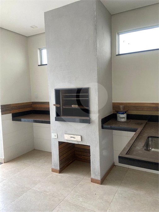 Casa à venda ou para alugar com 3 suítes no condomínio Portal das Tipuanas, Araraquara - SP