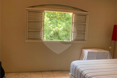 Casa à venda com 3 quartos, sendo 1 suíte, em Jardim Pinheiros, São Paulo, SP