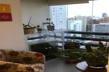 Apartamento à venda com 2 quartos, sendo 1 suíte, em Moema, São Paulo, SP