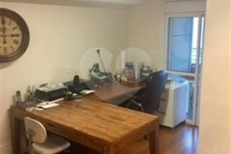 Apartamento à venda com 3 suítes em Campo Belo, São Paulo, SP