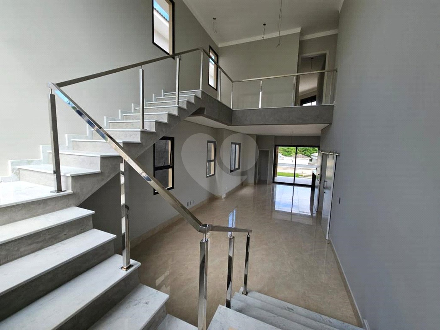 Casa à venda com 3 quartos, sendo 4 suítes, no condomínio Reserva dos Vinhedos, Louveira - SP