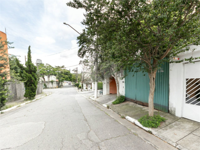 Casa à venda com 3 quartos em Jardim Petrópolis, São Paulo, SP