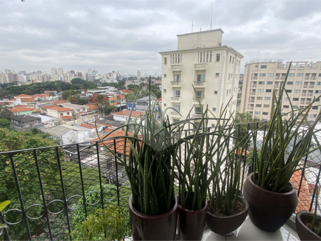 Apartamento à venda com 2 quartos, sendo 1 suíte,  em Campo Belo, São Paulo, SP