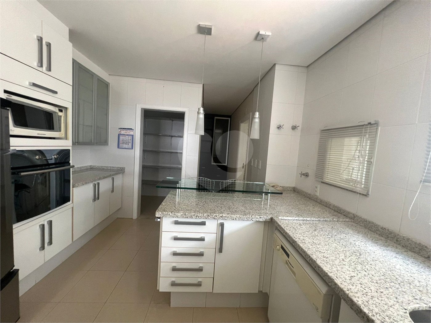 Apartamento à venda com 4 quartos, sendo 2 suítes,  em Vila Oliveira, Mogi das Cruzes, SP