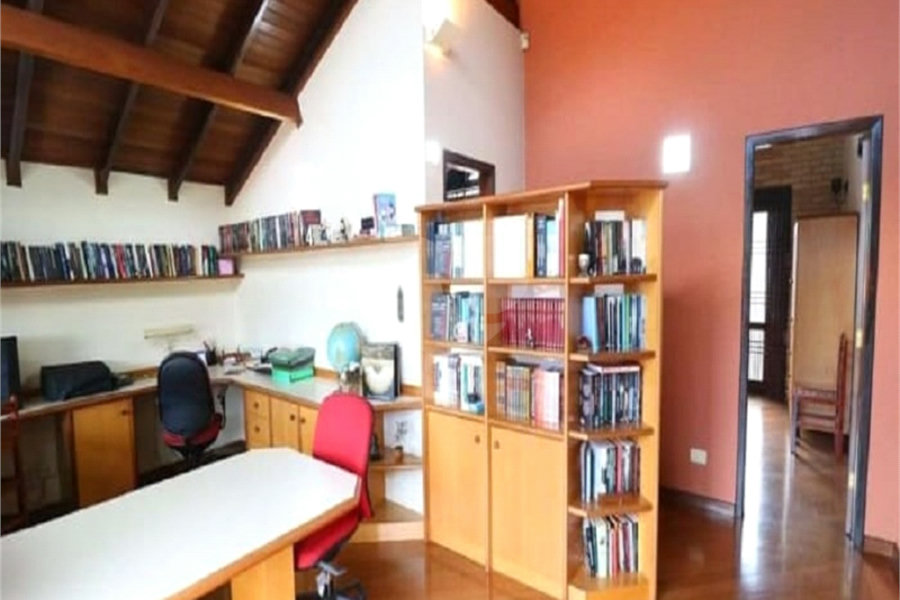 Sobrado à venda com 4 quartos, sendo 2 suítes, em Tremembé, São Paulo, SP