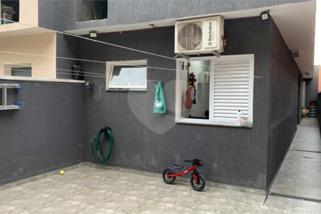 Sobrado à venda com 3 quartos, sendo 1 suíte,  em Mogi Moderno, Mogi das Cruzes, SP