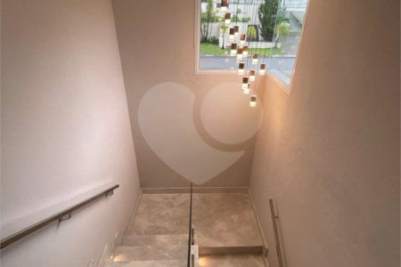 Casa à venda com 3 suítes no condomínio Hills, Arujá - SP