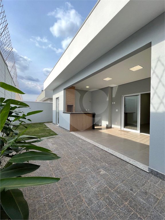 Casa à Venda no Condomínio Parque Faber IV