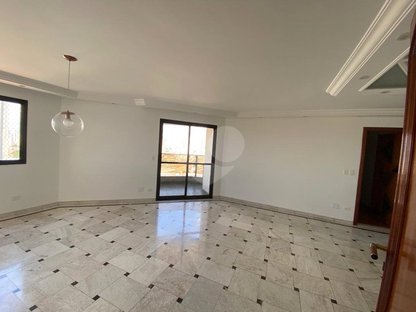 Apartamento com 4 dormitórios , sendo 1 suíte , 2 vagas , à venda na Moóca.