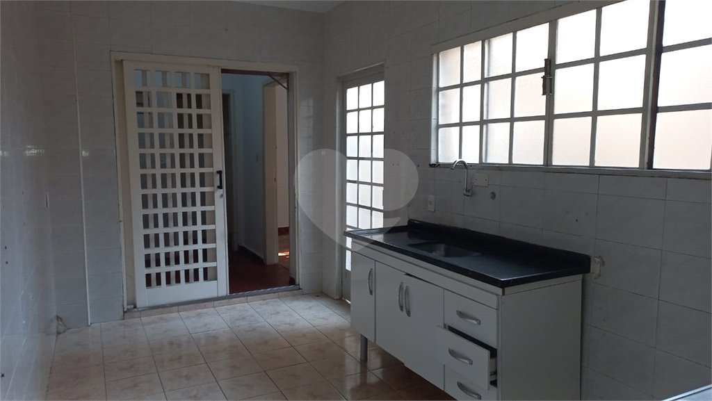 Sobrado à venda com 4 quartos, sendo 1 suíte, em Vila Mazzei, São Paulo, SP