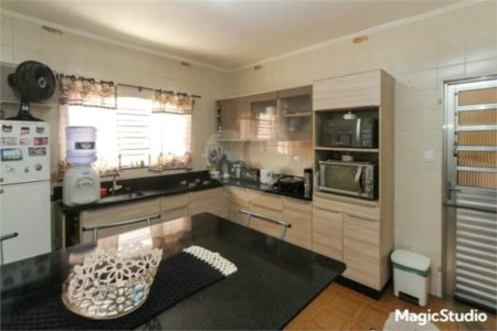 Casa com 154m², 2 dormitórios, 1 vaga, à venda na Vila Ema.