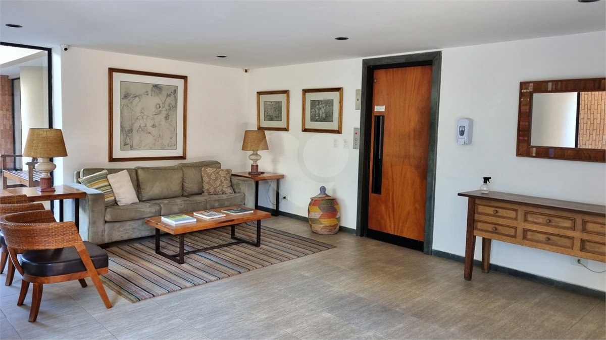 Apartamento à venda com 3 quartos, sendo 1 suíte,  em Brooklin Paulista, São Paulo, SP