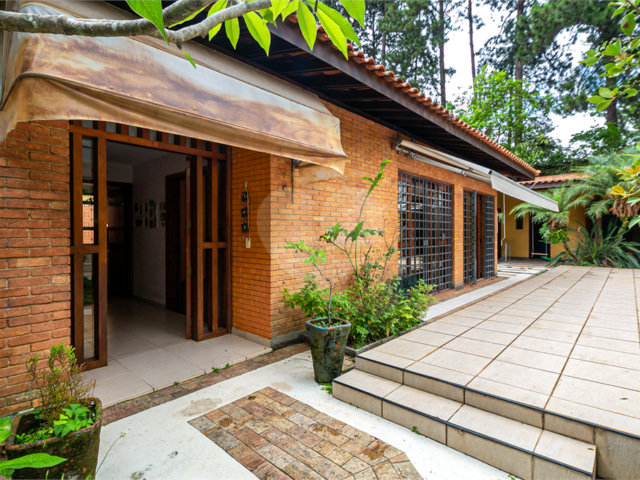 Casa à venda com 4 quartos, sendo 1 suíte,  em Jardim Marajoara, São Paulo, SP