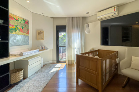 Apartamento à venda com 3 suítes em Sumarezinho, São Paulo, SP