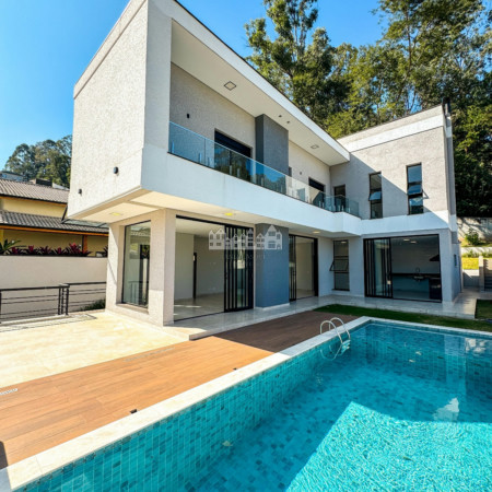 Casa à venda com 3 quartos, sendo 3 suítes, no Condomínio Quintas da Boa Vista, Atibaia - SP
