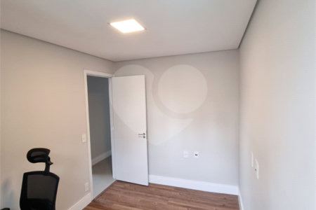 Apartamento à venda com 3 quartos, sendo 1 suíte,  em Ferreira, São Paulo, SP