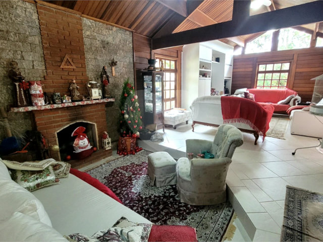 Casa à venda com 3 suítes no condomínio Sausalito, Mairiporã - SP