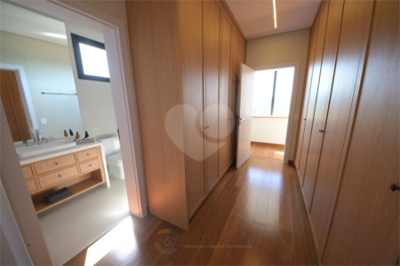 Casa à venda com 4 suítes no condomínio Villa dos Pinheiros, Indaiatuba - SP