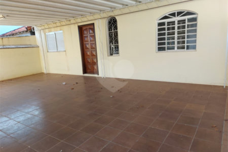 Casa de Vila à venda com 5 quartos, sendo 1 suíte, em Vila Martina, Valinhos, SP