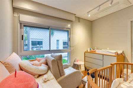 Casa à venda com 4 suítes no condomínio Jardim Flora, São Paulo - SP
