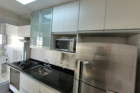Apartamento para alugar com 2 quartos, sendo 1 suíte, em Vila Anastácio, São Paulo, SP