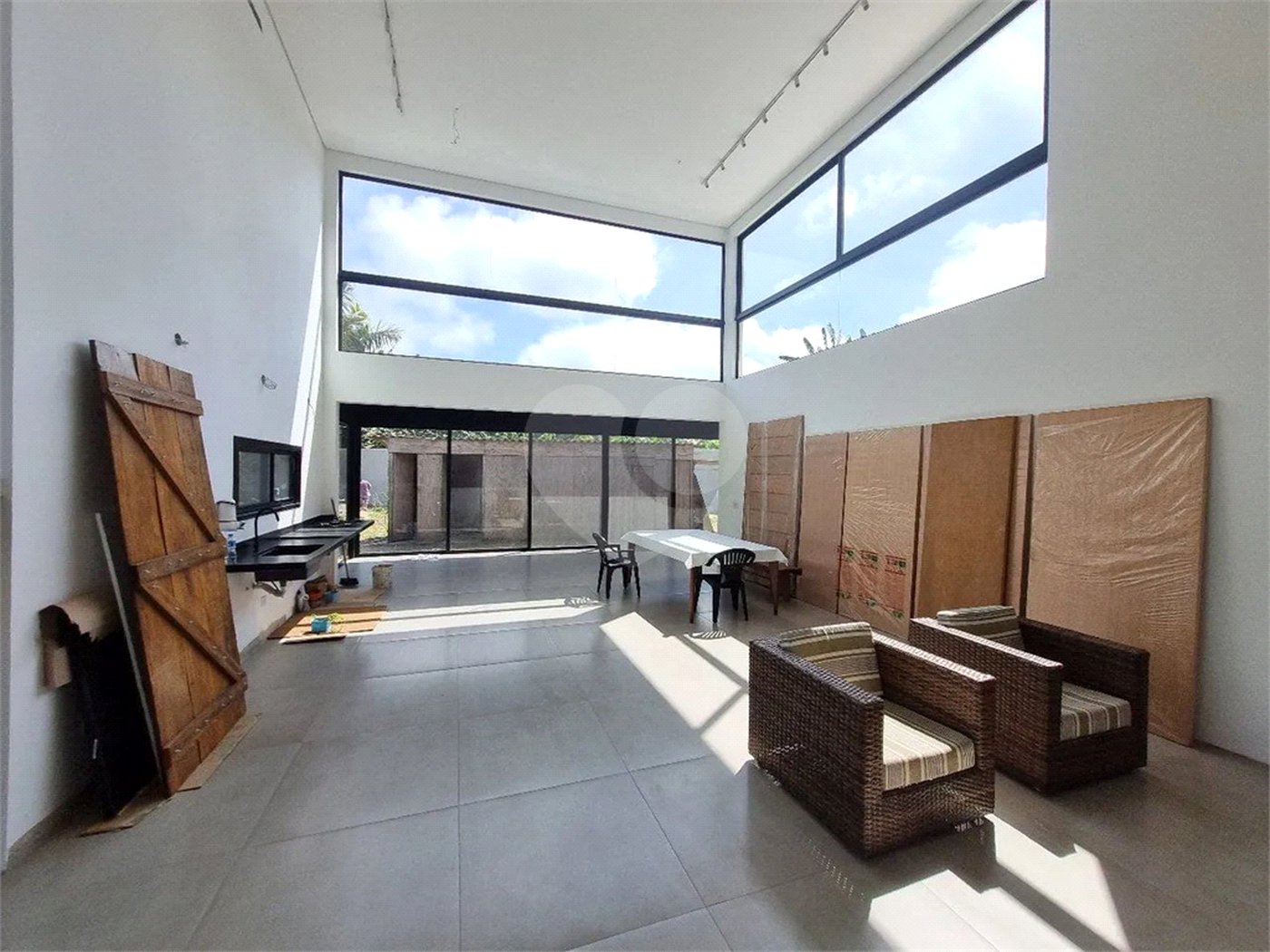 Casa à venda com 4 suítes no condomínio Park Lane, Guarujá - SP