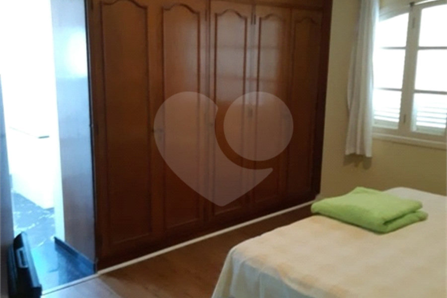 Sobrado à venda com 3 quartos, sendo 2 suítes, em Vila Paulicéia, São Paulo, SP