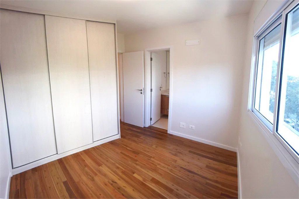 Apartamento à venda com 3 suítes em Vila Romana, São Paulo, SP