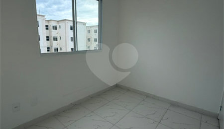 Apartamento à venda com 2 quartos em Guaratiba, Rio de Janeiro, RJ