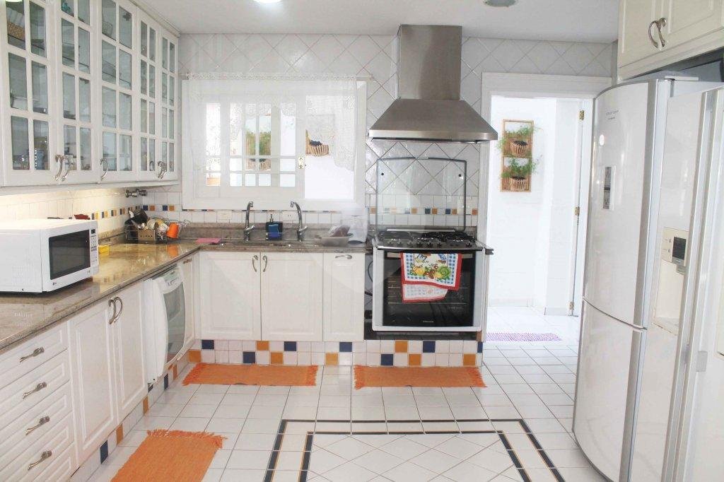 Casa à venda ou para alugar com 5 suítes no condomínio Arataca, São Paulo - SP
