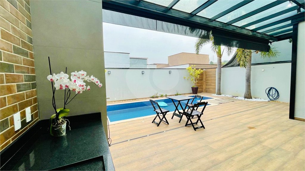 Casa à venda com 3 quartos, sendo 1 suíte, no condomínio Sun Lake, Sorocaba - SP