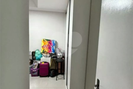 Apartamento à venda com 3 quartos, sendo 1 suíte, em Vila Dom Pedro I, São Paulo, SP