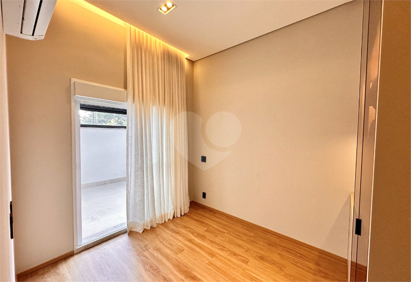 Apartamento à venda com 3 suítes em Santo Amaro, São Paulo, SP