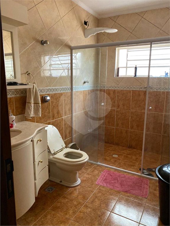 Casa à venda com 4 quartos, sendo 1 suíte, no Centro, Bom Jesus dos Perdões, SP