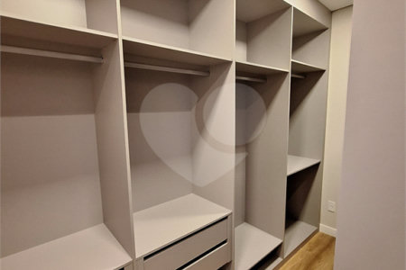Casa à venda com 3 suítes no condomínio Alphaville Castelo, Itu - SP