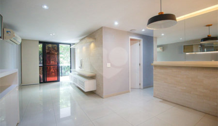 Apartamento à venda com 3 quartos, sendo 1 suíte,  em Tijuca, Rio de Janeiro, RJ