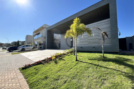 Casa à venda com 4 suítes no condomínio Alphaville Nova Esplanada 3, Votorantim - SP