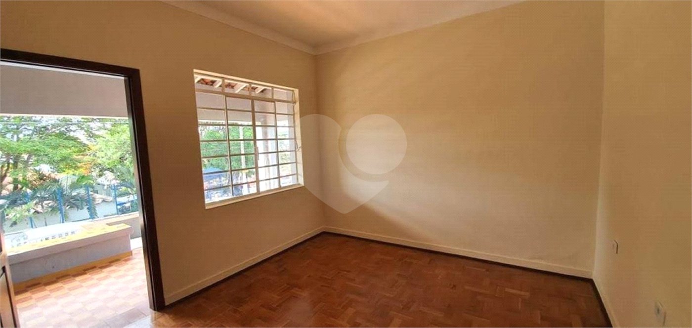 Casa à venda com 2 quartos no Centro, Vinhedo, SP
