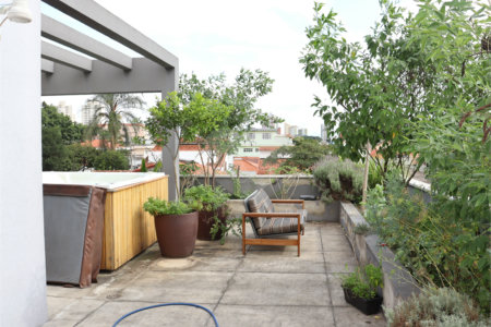 Casa à venda com 6 quartos, sendo 4 suítes, em Bosque da Saúde, São Paulo, SP